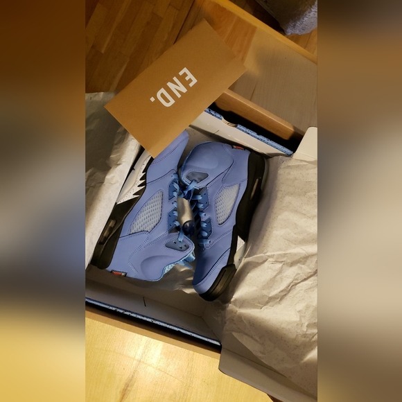 Jordan 5 UNC - Picture 4 of 4